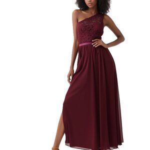 David’s Bridal Bridesmaid Lace Dress, 26 inch thigh slit. Wine Color Size 6